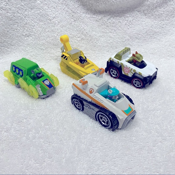 Paw Patrol True Metal Die-Cast Vehicles Set of 4 - Includes Everest - Picture 2 of 4